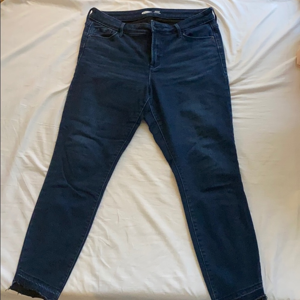 Old Navy Rockstar Super Skinny Built-in Warm Jeans